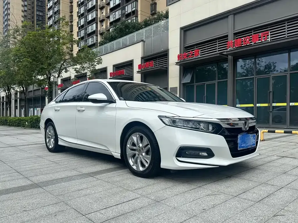 Honda Accord — фото 5