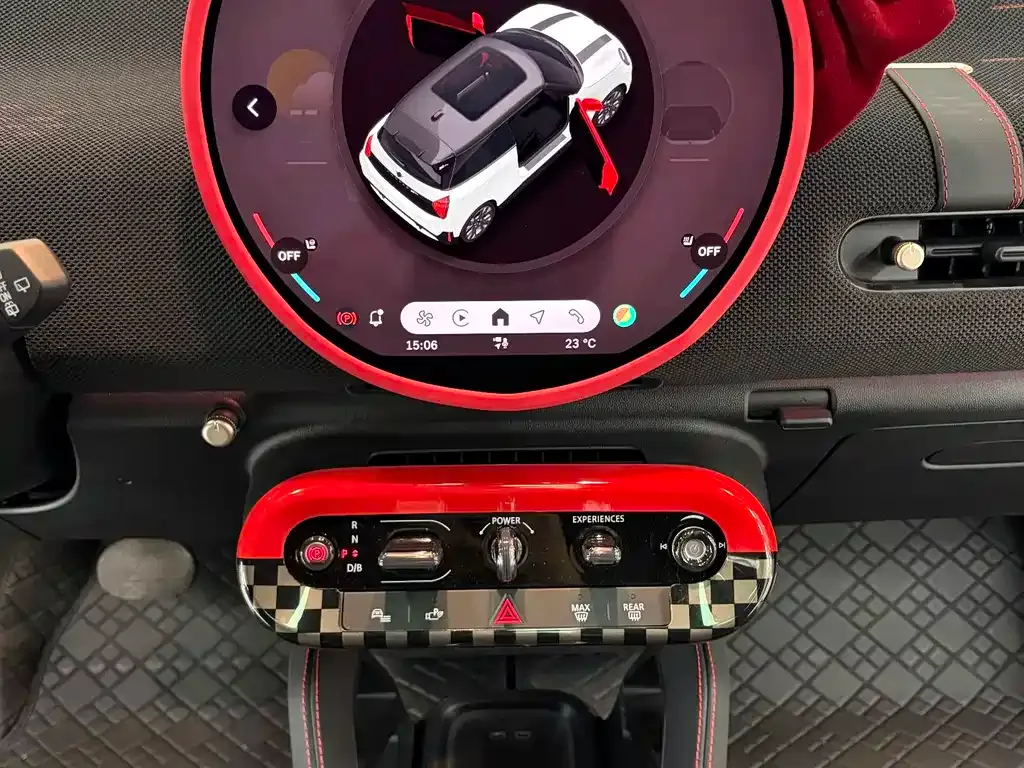 MINI JCW Electric — фото 7