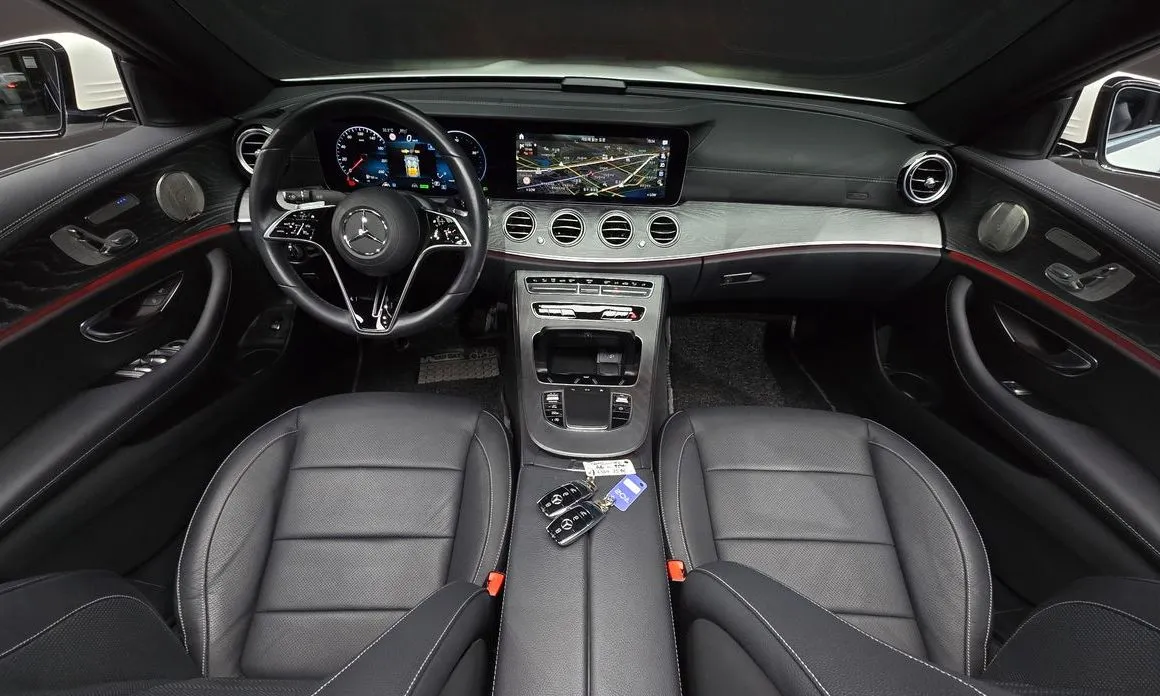Mercedes-Benz E-Class — фото 10