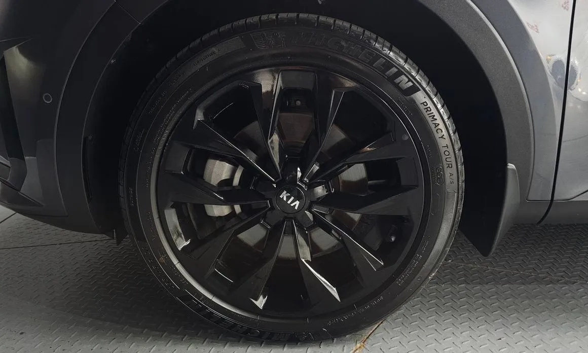 Kia Sorento — фото 4