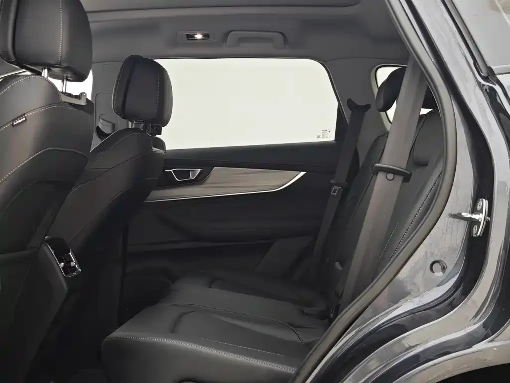 Chery Tiggo 8 PLUS — фото 10
