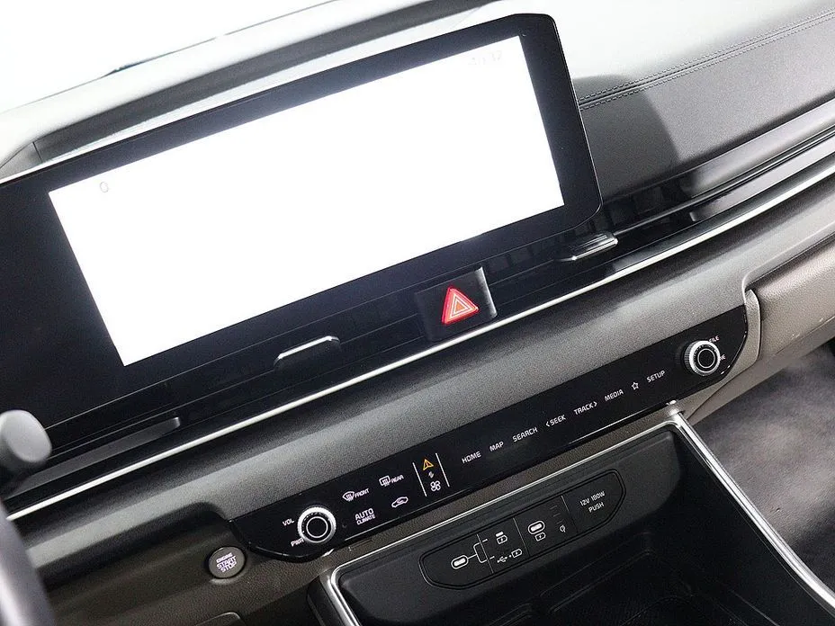 Kia Carnival — фото 3