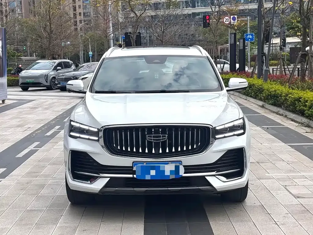 Geely Xingyue L — фото 1