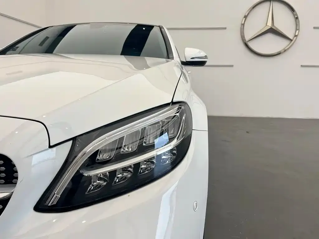 Mercedes-Benz C-Class — фото 10