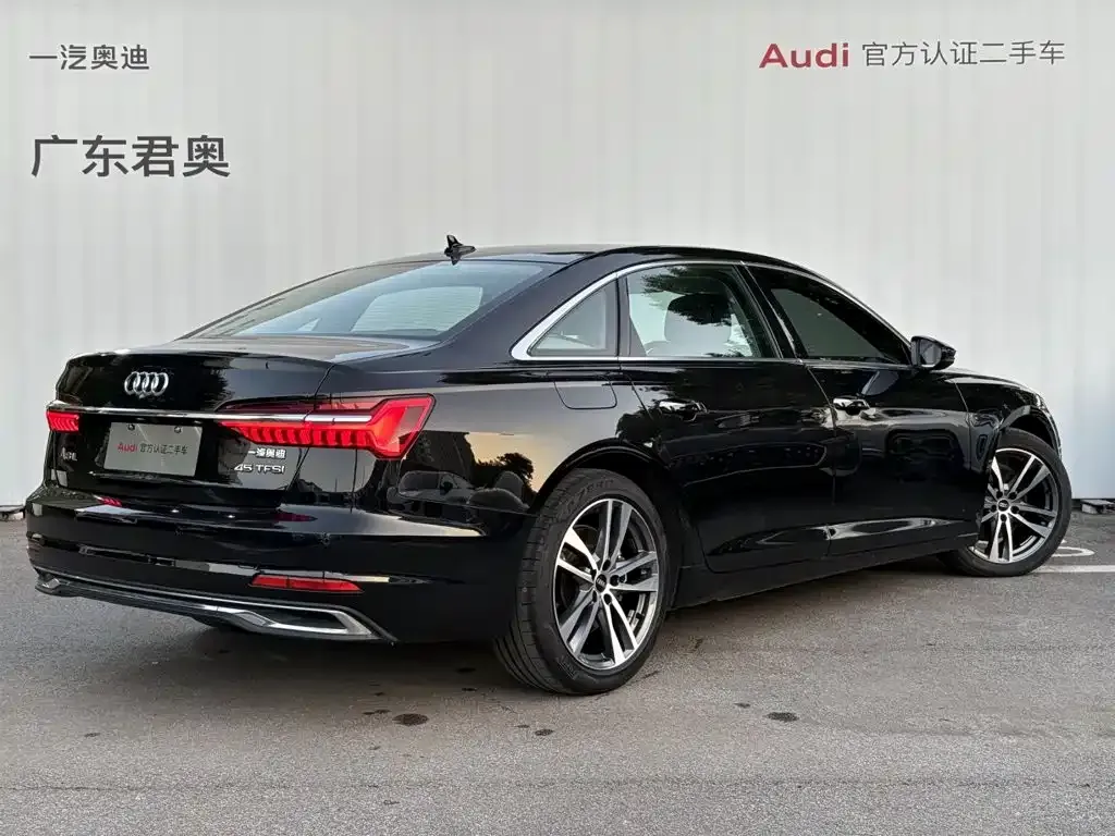 Audi A6L — фото 10