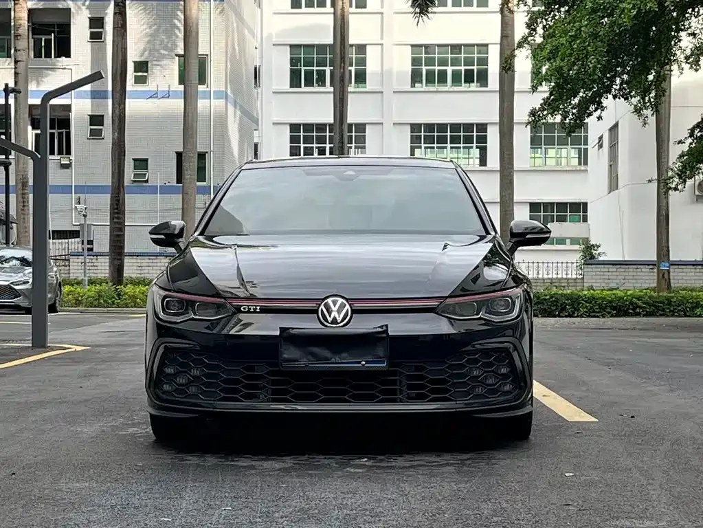 Volkswagen Golf GTI — фото 6