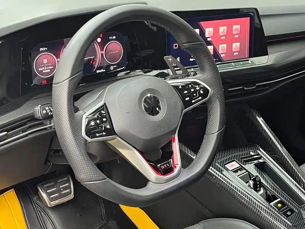 Volkswagen Golf GTI — фото 8