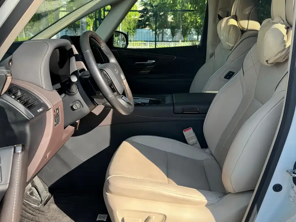 Toyota Alphard — фото 3