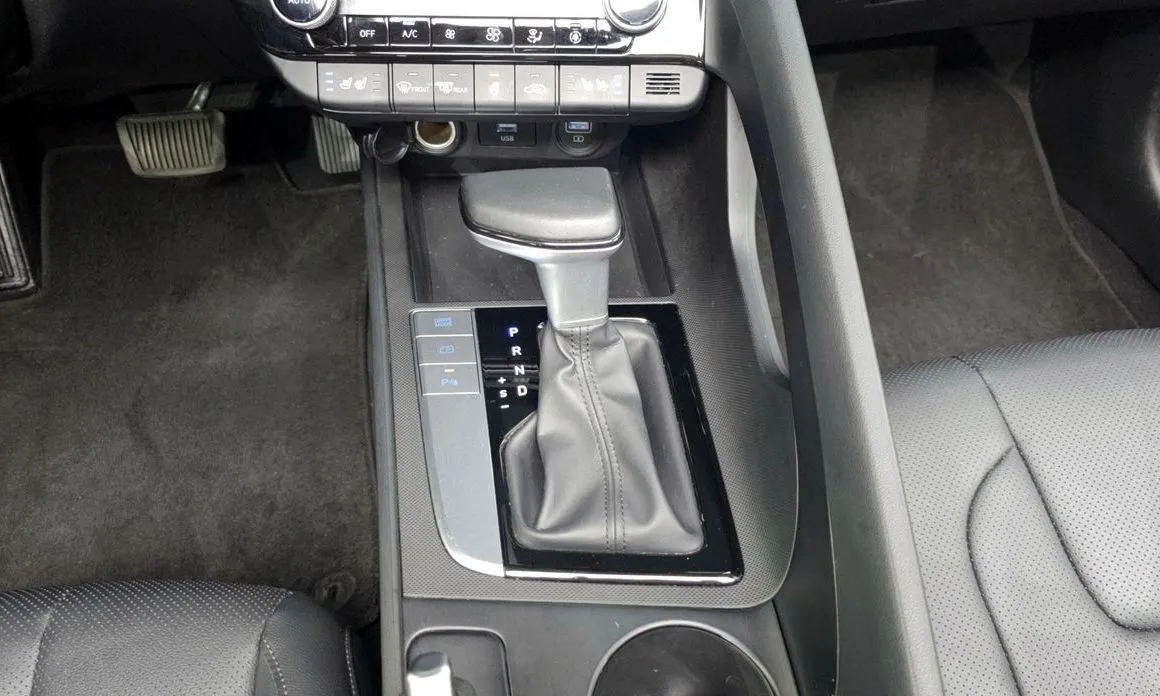 Hyundai AVANTE — фото 4