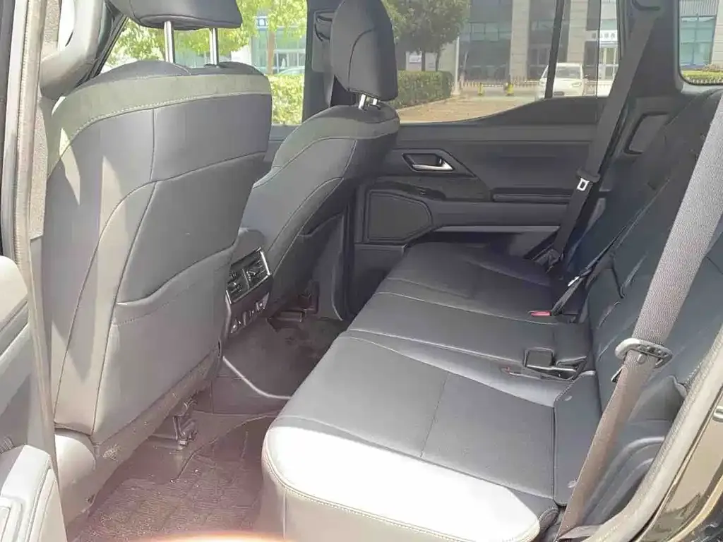 Lexus GX 2024 из CN, фото 2
