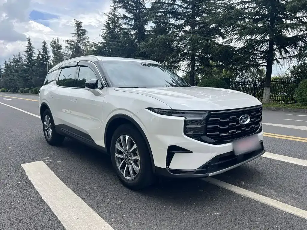 Ford Edge — фото 10