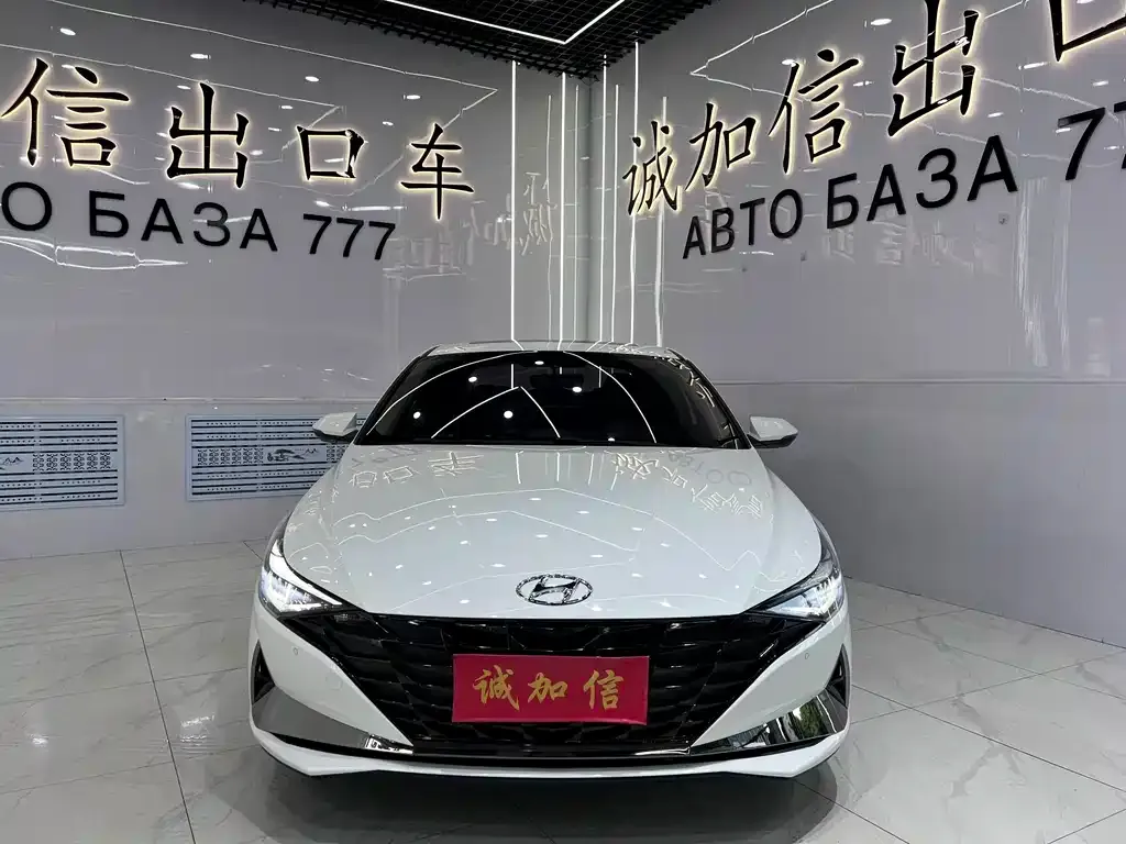 Hyundai Elantra — фото 4