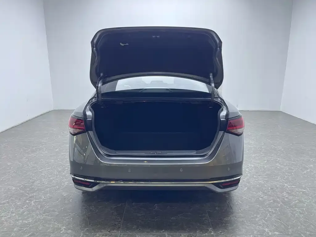 Nissan Sylphy 2023 из CN, фото 4