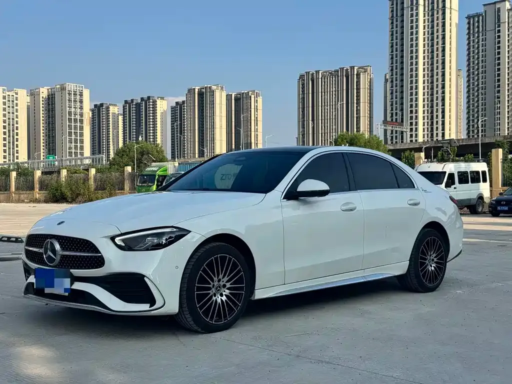 Mercedes-Benz C-Class — фото 1