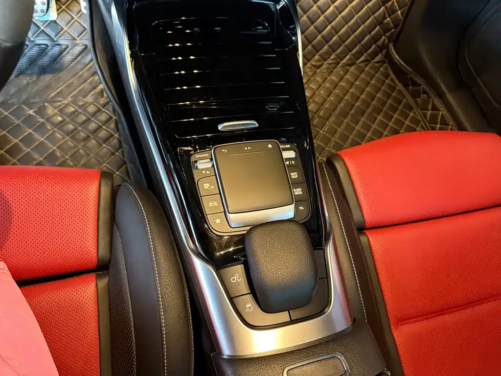 Mercedes-Benz CLA AMG — фото 8