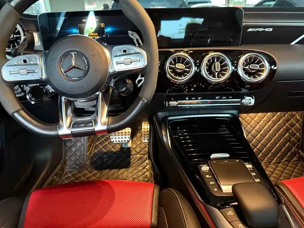 Mercedes-Benz CLA AMG — фото 3