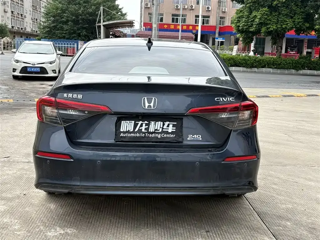 Honda Civic — фото 5