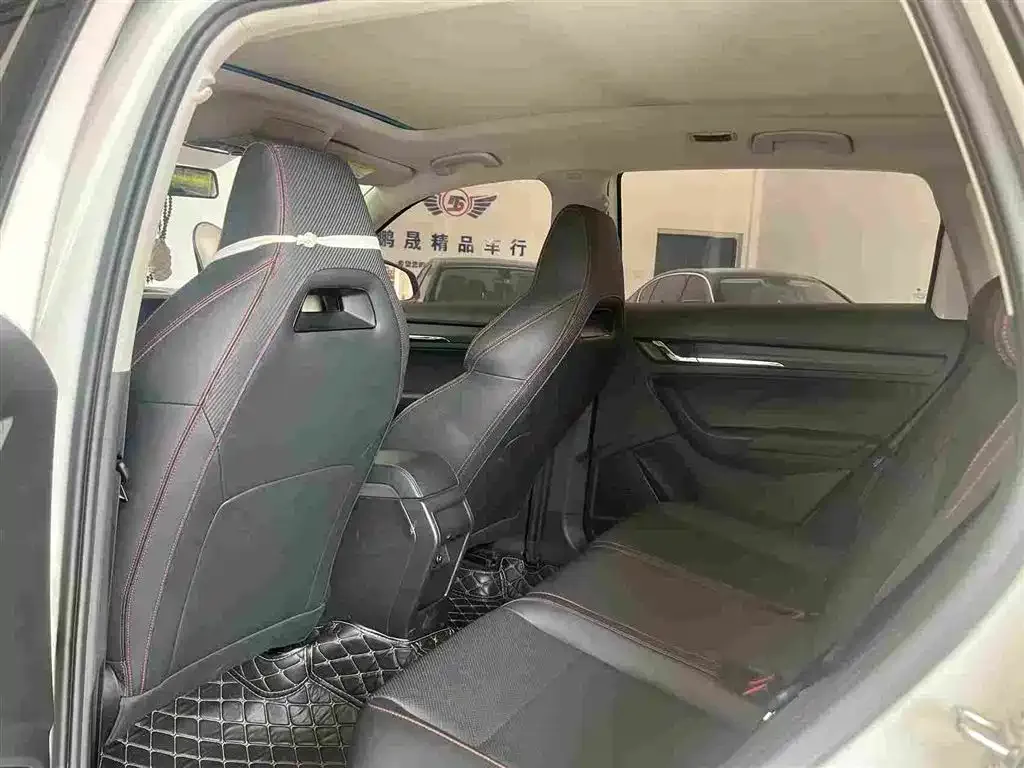 Skoda Kamiq — фото 10