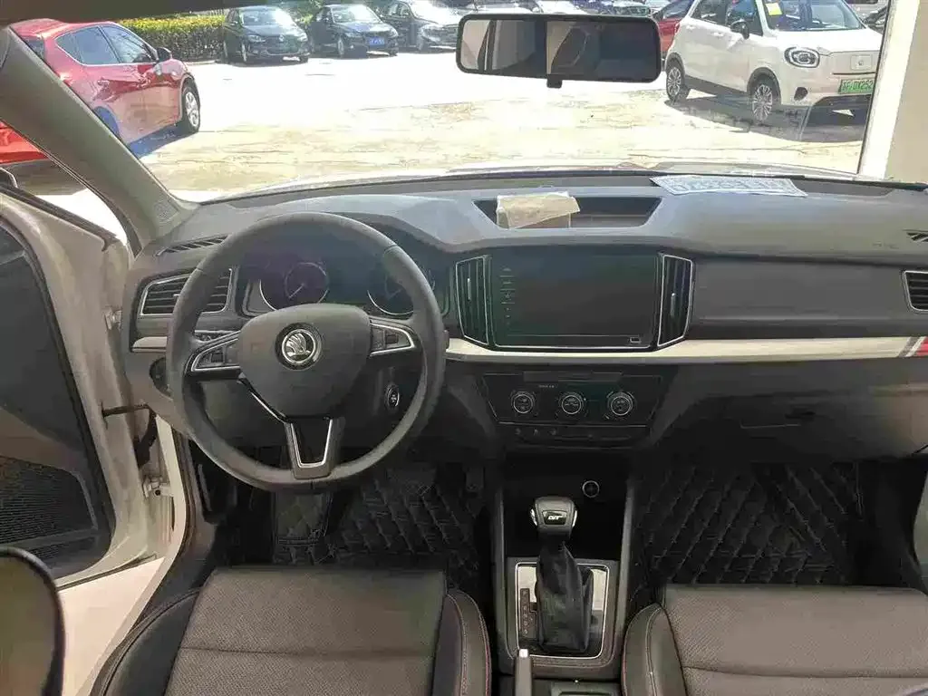 Skoda Kamiq — фото 7