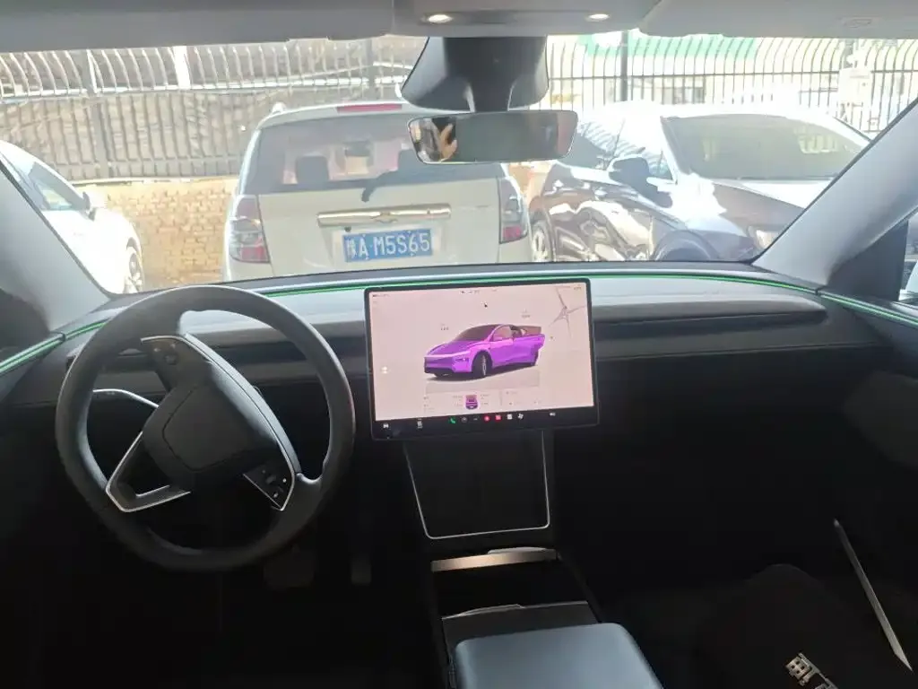 Tesla Model Y — фото 2
