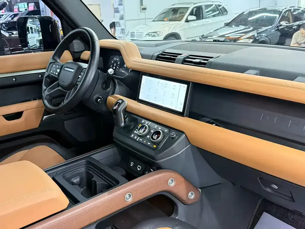 Land Rover Defender — фото 9