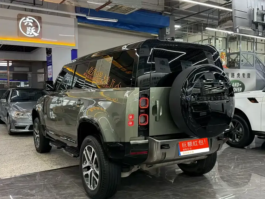 Land Rover Defender — фото 4