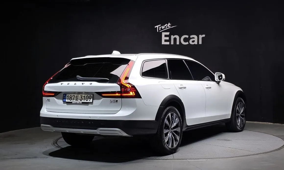 Volvo V90 — фото 2