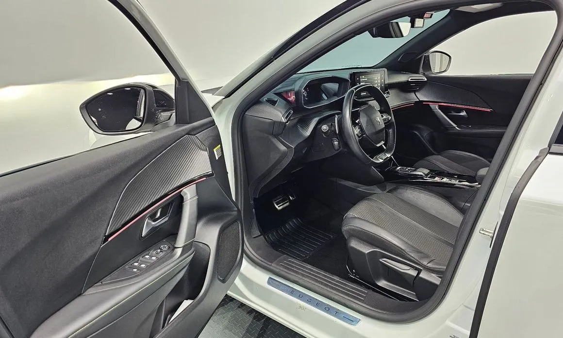 Peugeot 2008 2023 из KR, фото 8