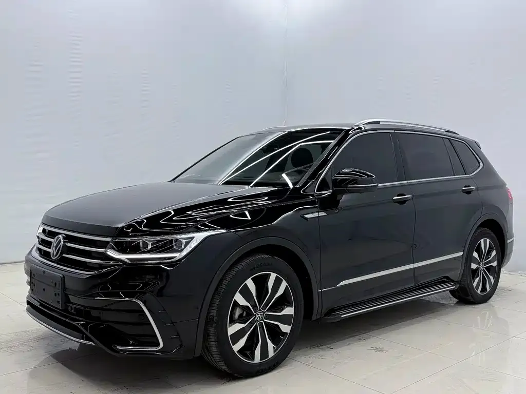 Volkswagen Tiguan L — фото 3
