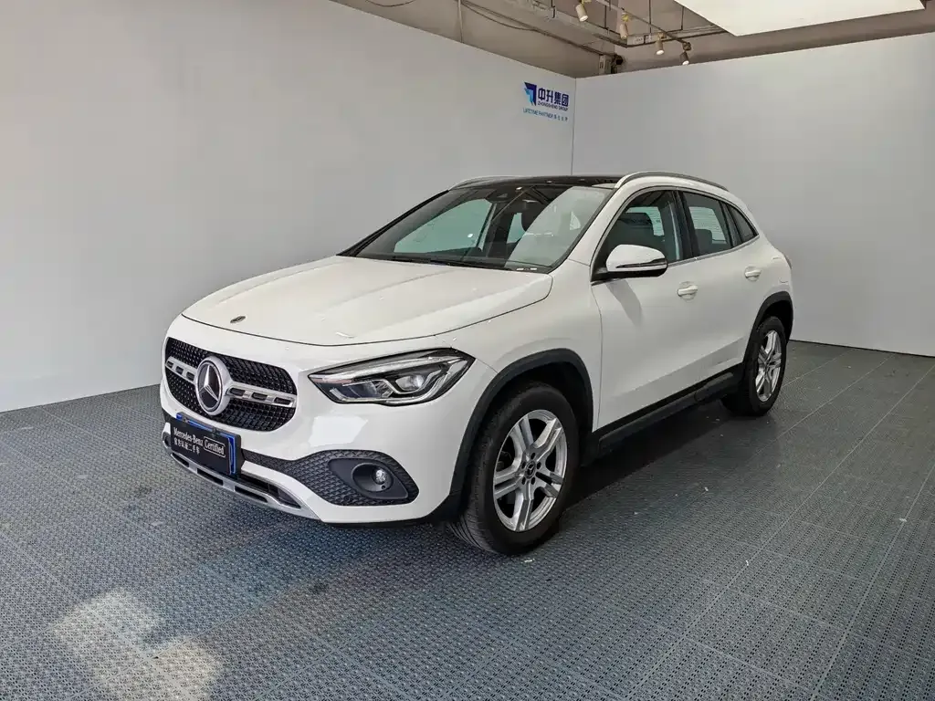 Mercedes-Benz GLA — фото 1