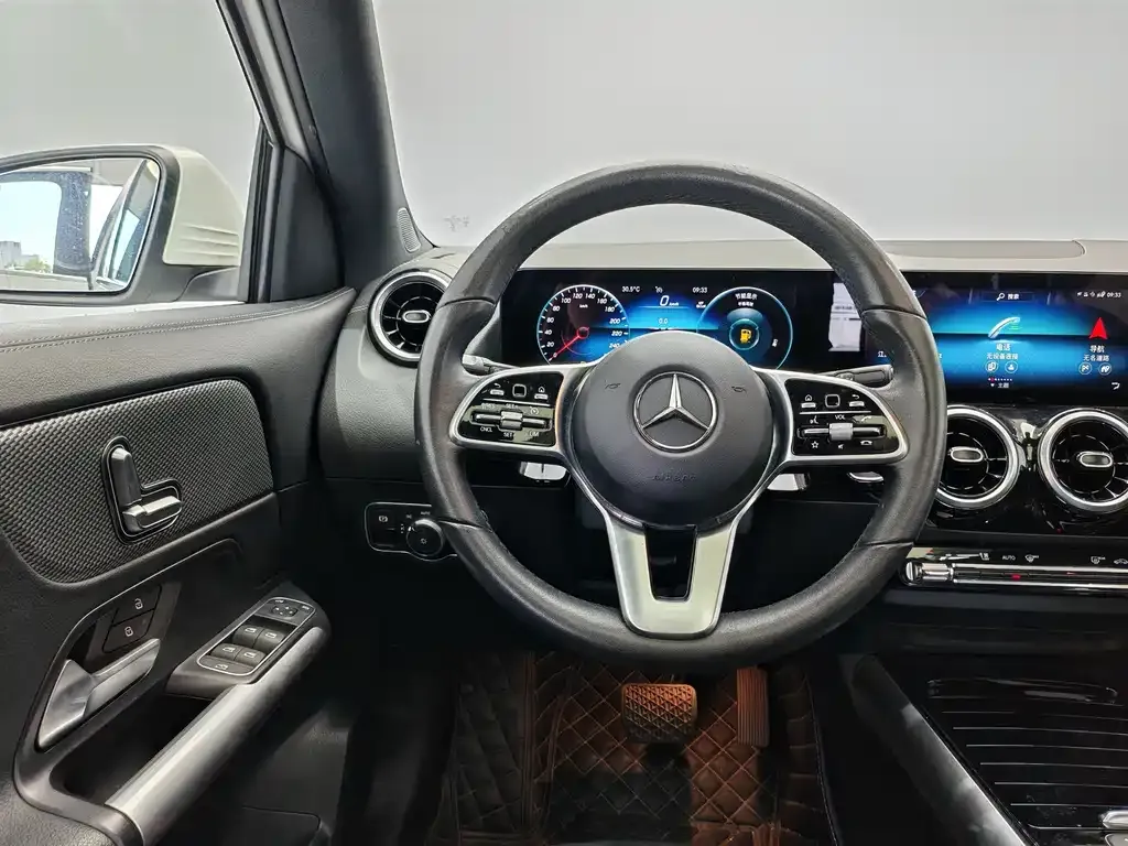 Mercedes-Benz GLA — фото 6