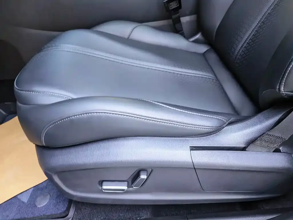 Geely Galaxy L7 — фото 9