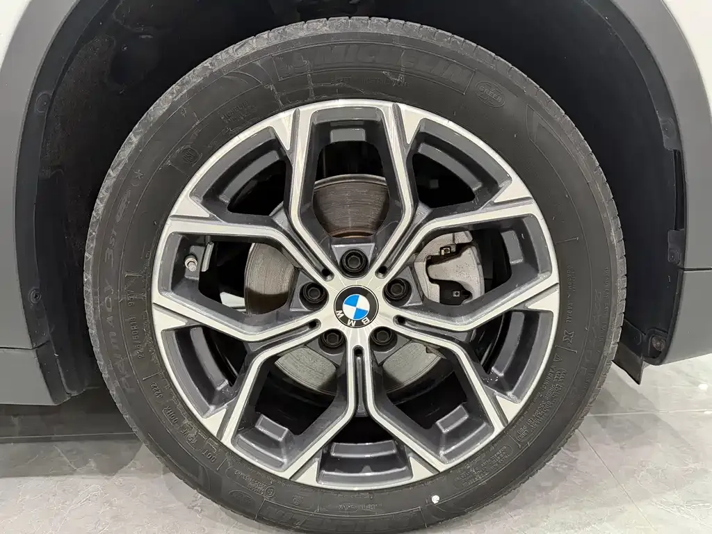 BMW X1 — фото 4