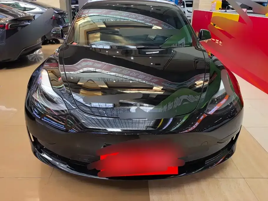 Tesla Model 3 — фото 10