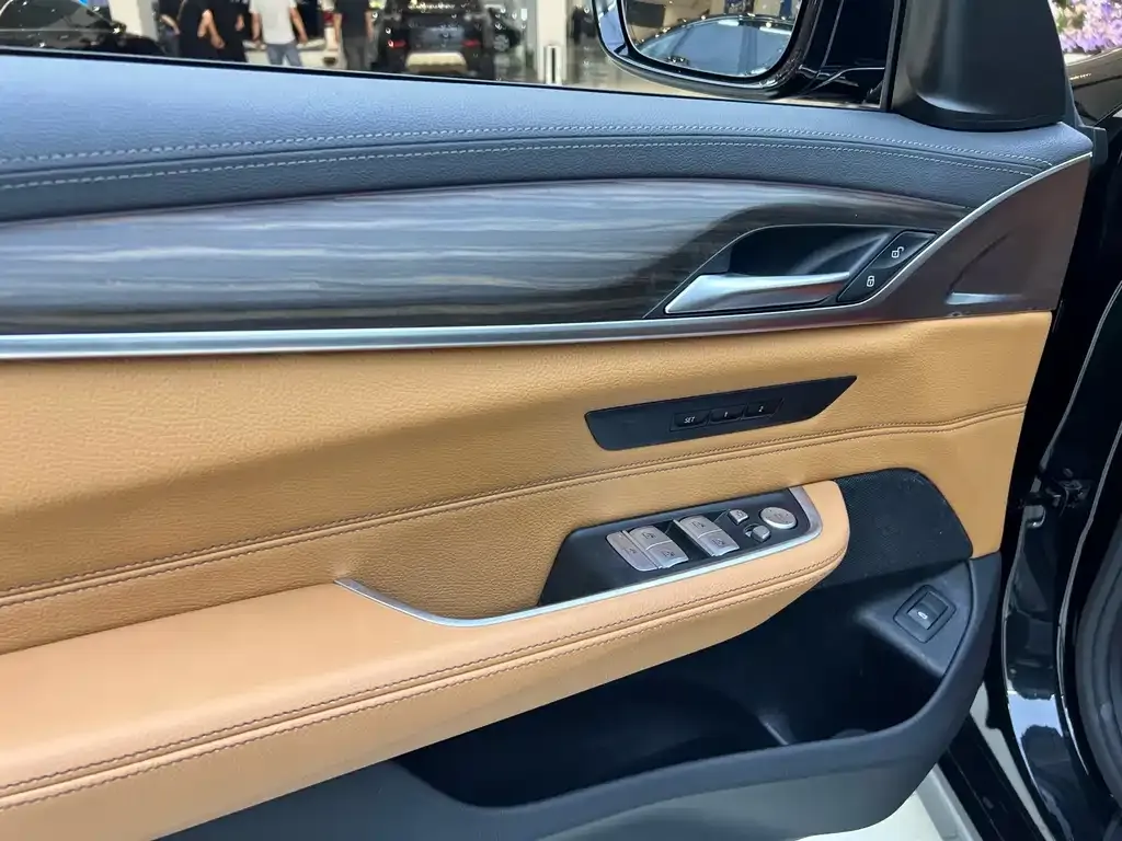 BMW 6 Series GT 2024 из CN, фото 9