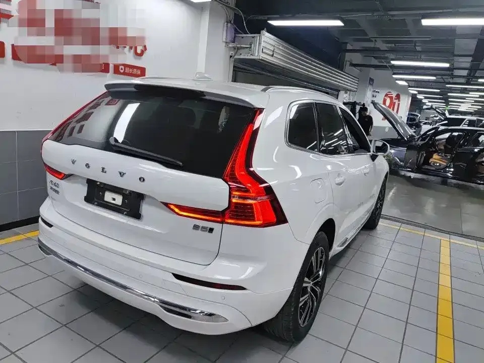 Volvo XC60 — фото 4