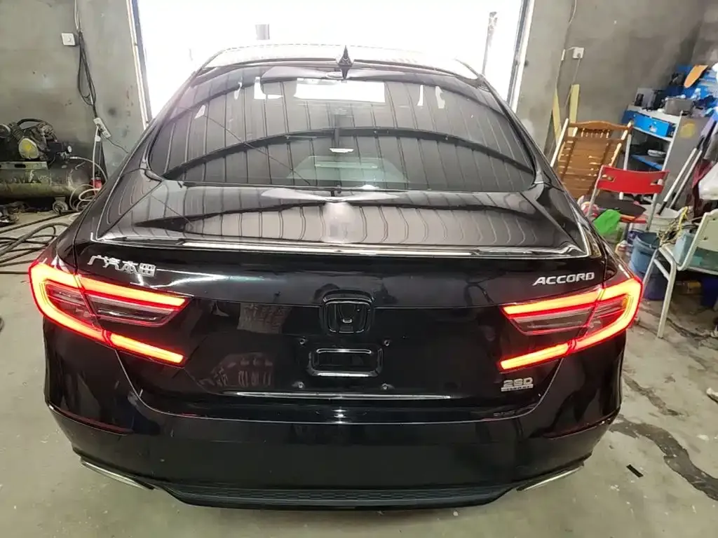 Honda Accord — фото 3