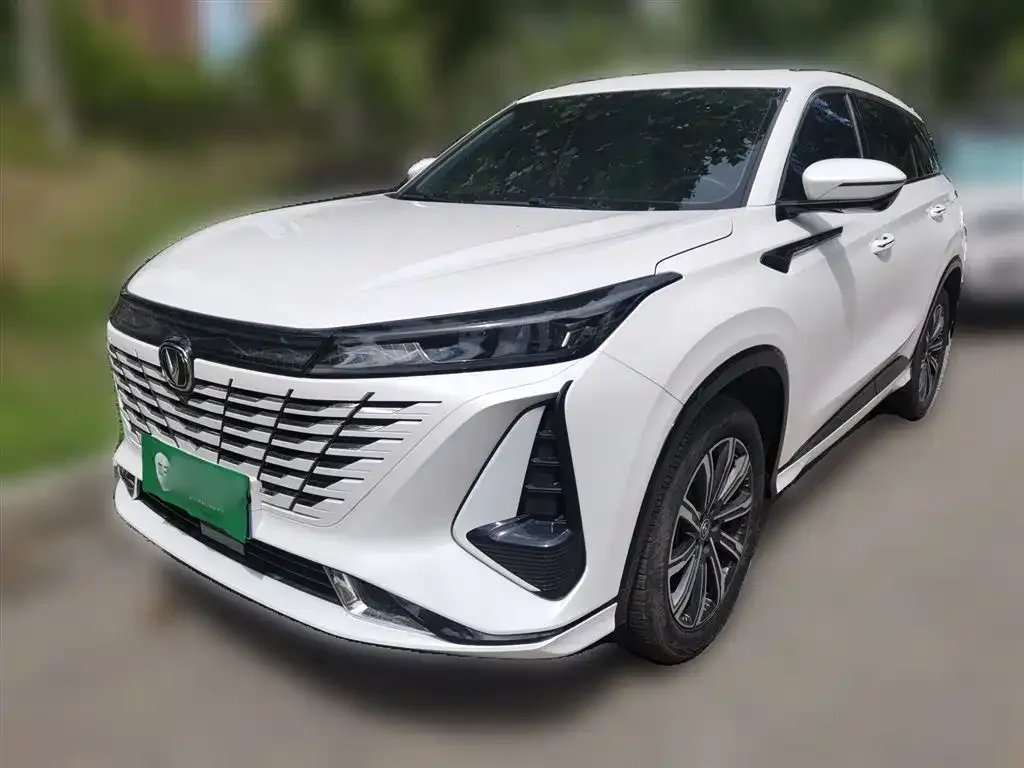 Changan CS75PLUS — фото 1