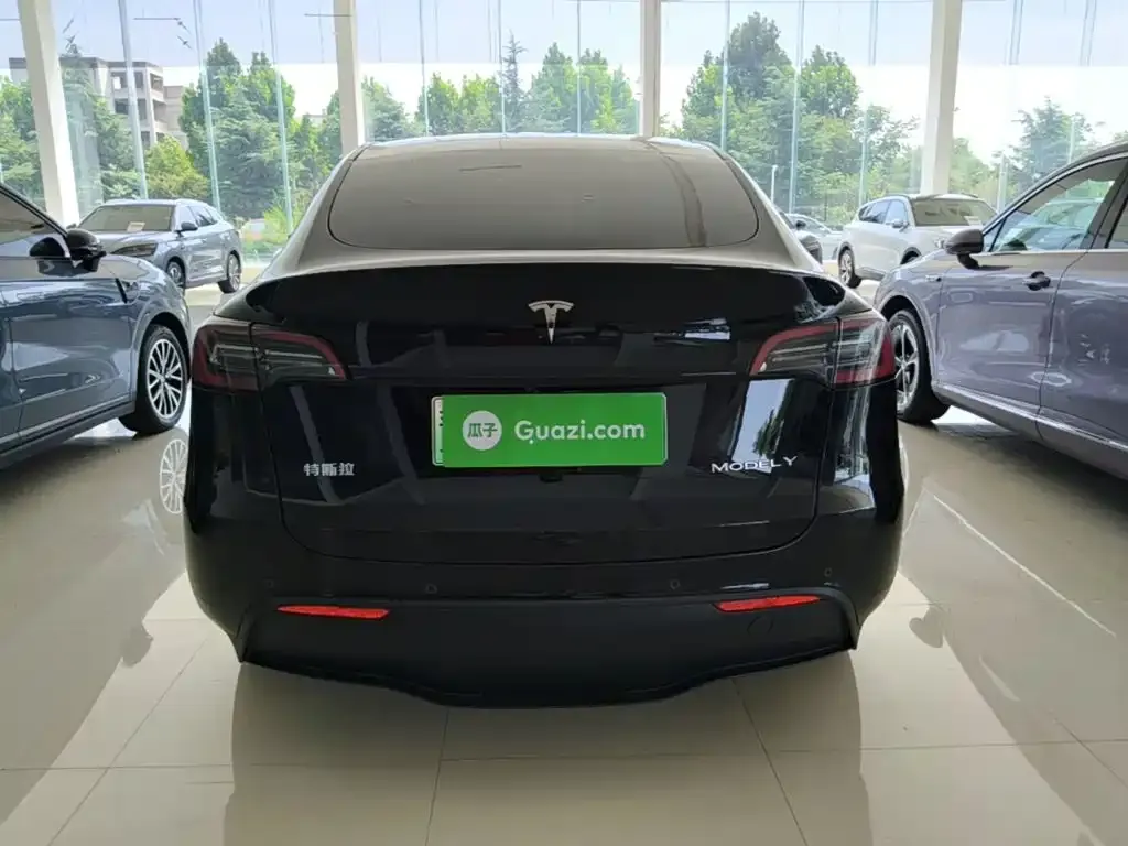 Tesla Model Y — фото 7