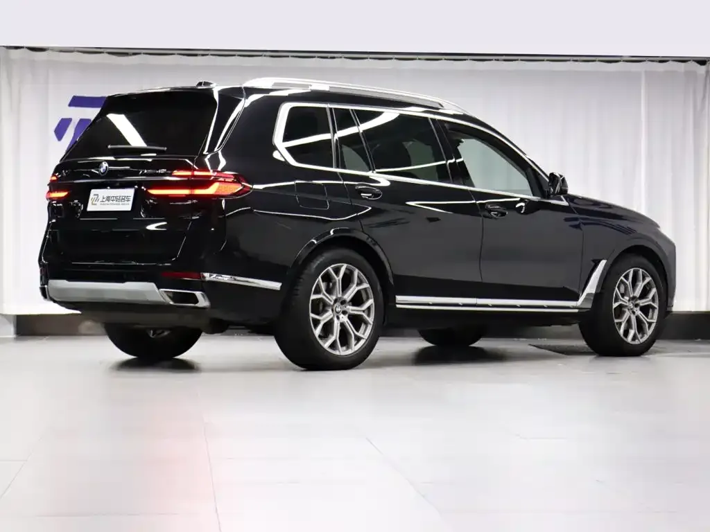 BMW X7 — фото 3