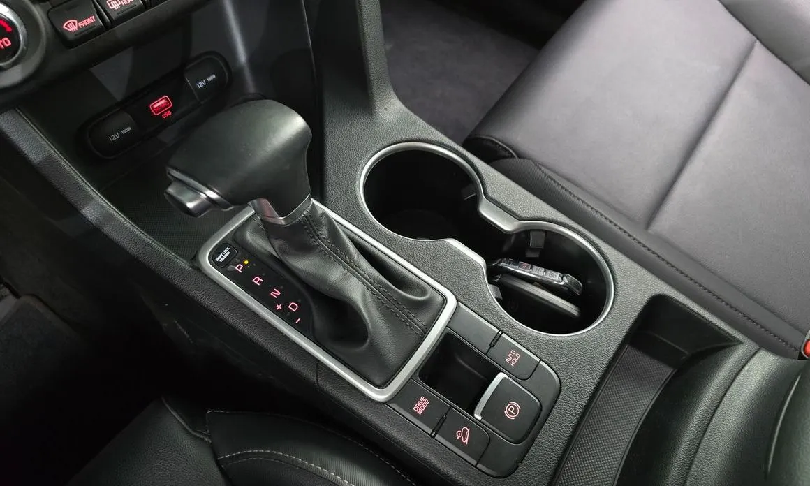 Kia Sportage — фото 8