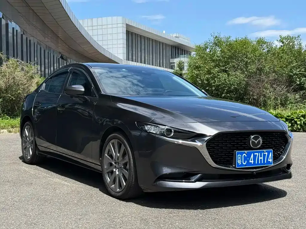 Mazda 3 Axela — фото 10