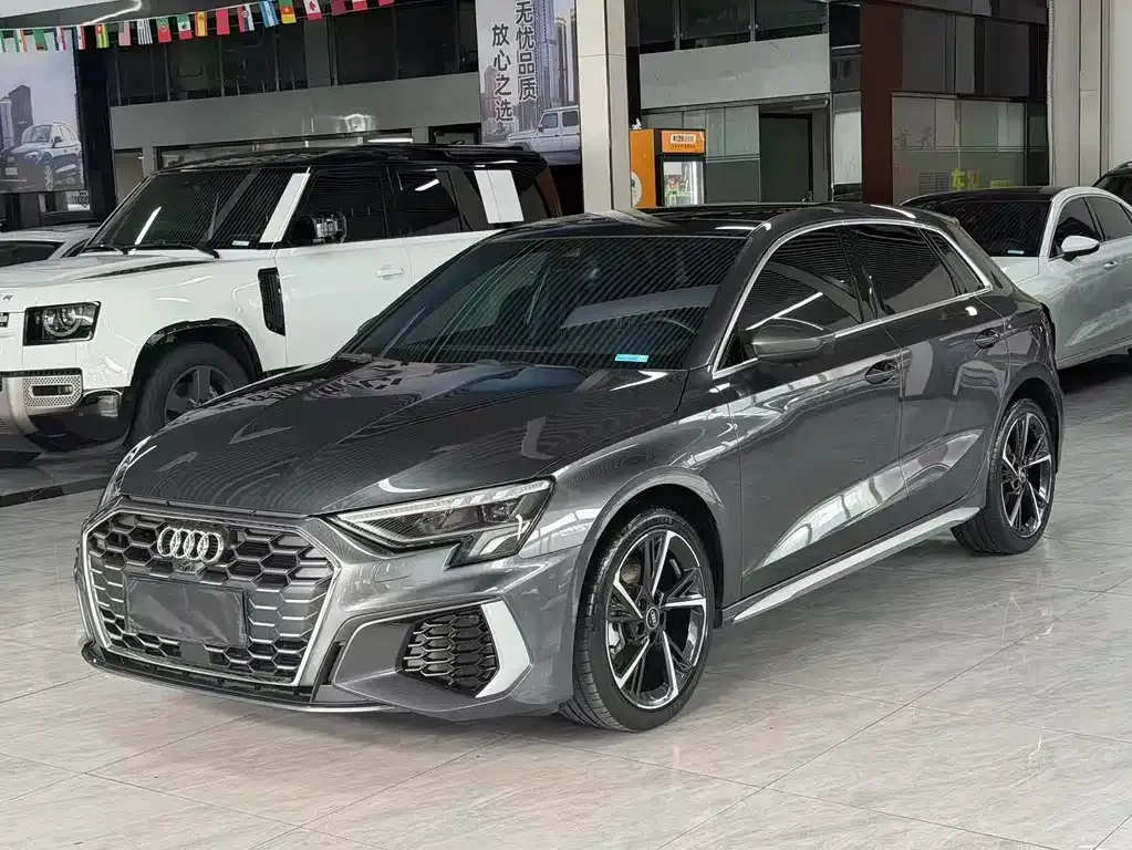 Audi A3 — фото 1