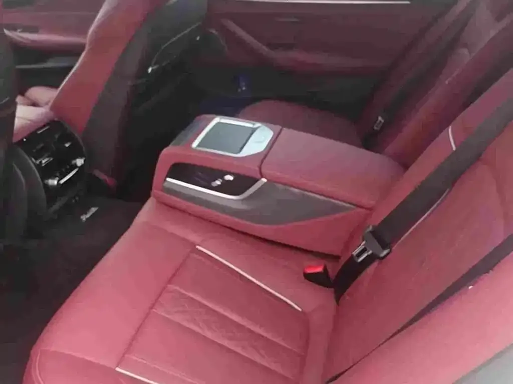 BMW 5 Series — фото 2