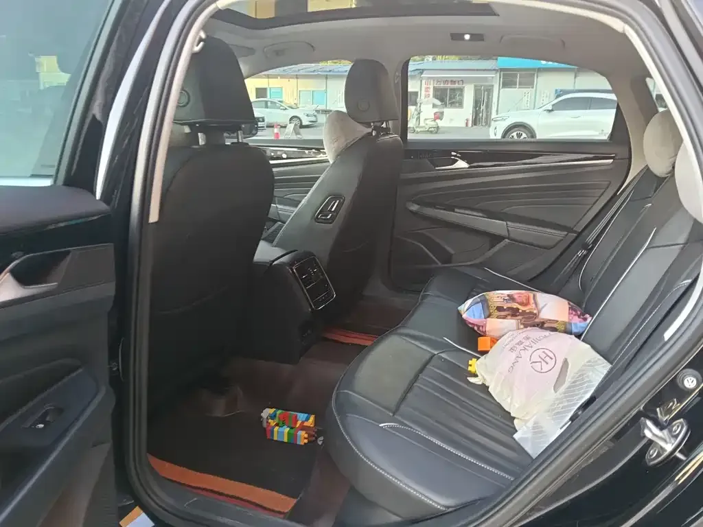 Volkswagen Passat — фото 4