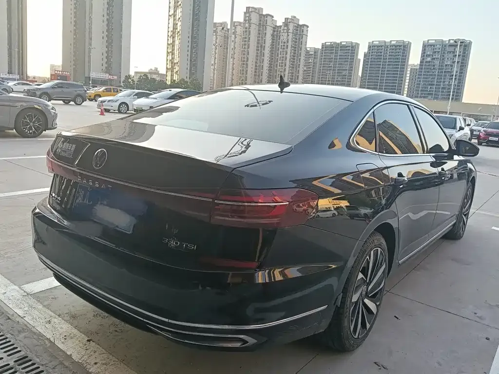 Volkswagen Passat — фото 8
