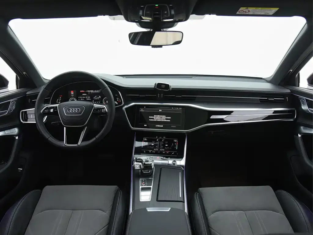 Audi A6L — фото 10