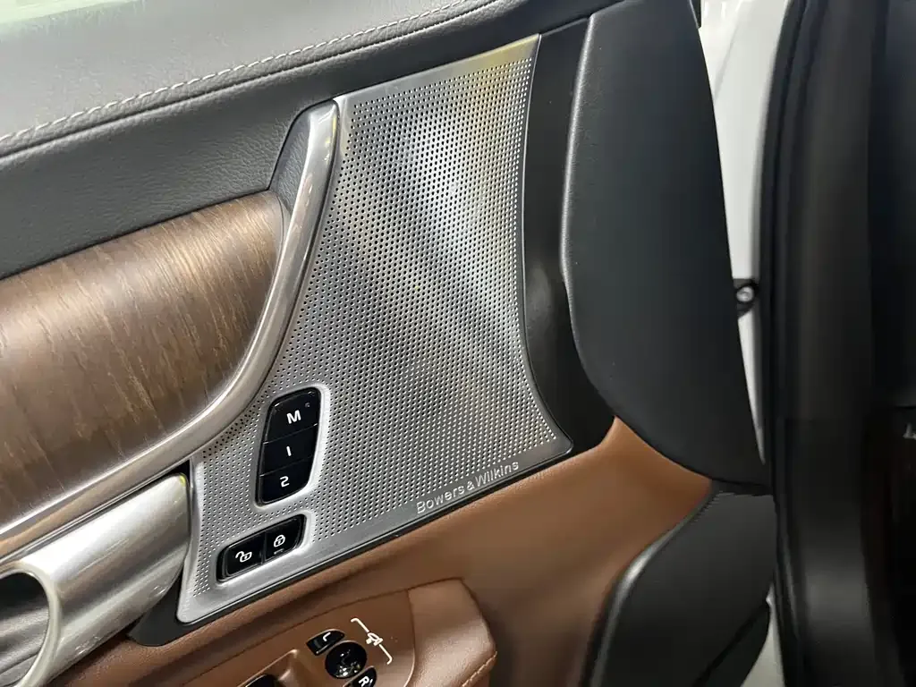 Volvo S90 — фото 10