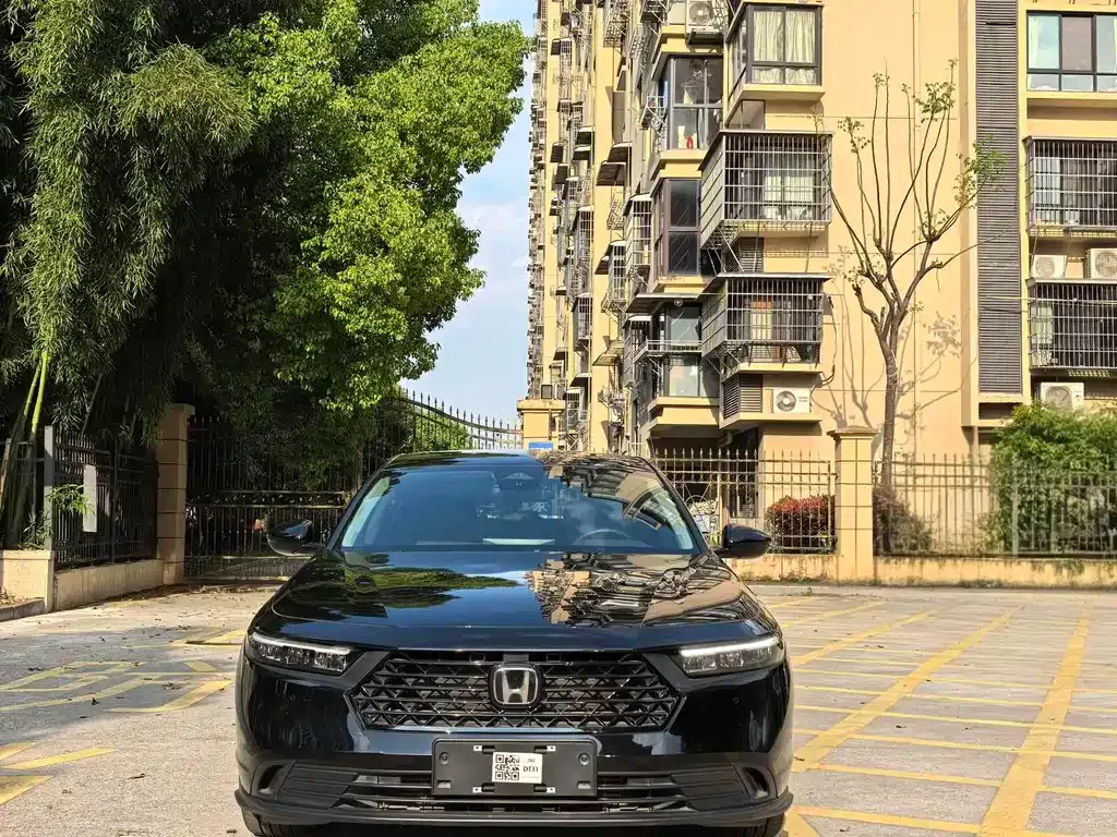 Honda Accord — фото 10