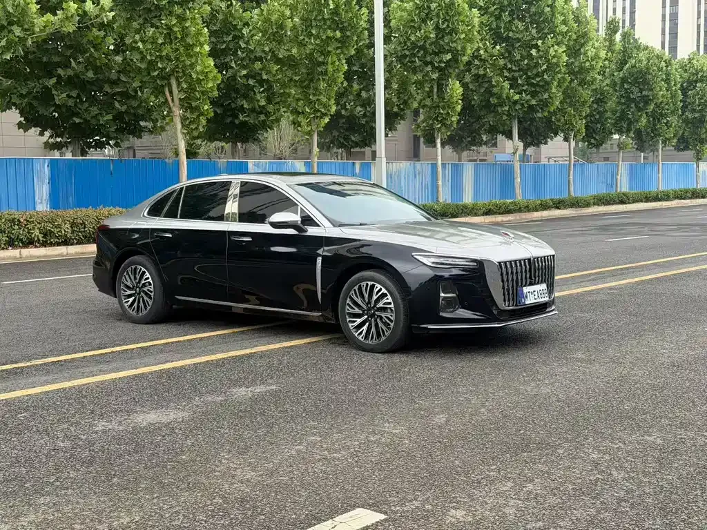 Hongqi H5 — фото 7